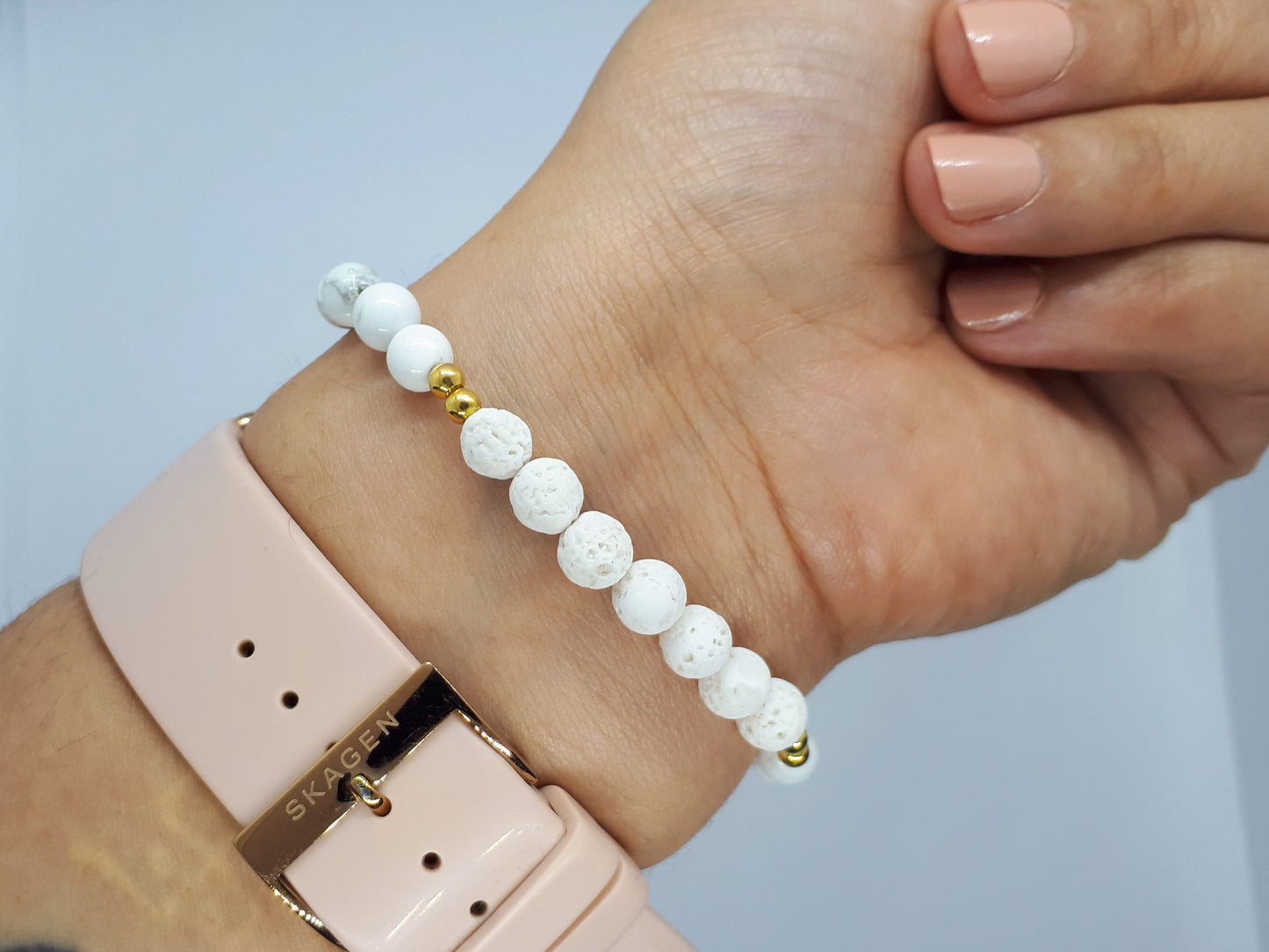 Howlite Diffuser Bracelet with White Lava beads