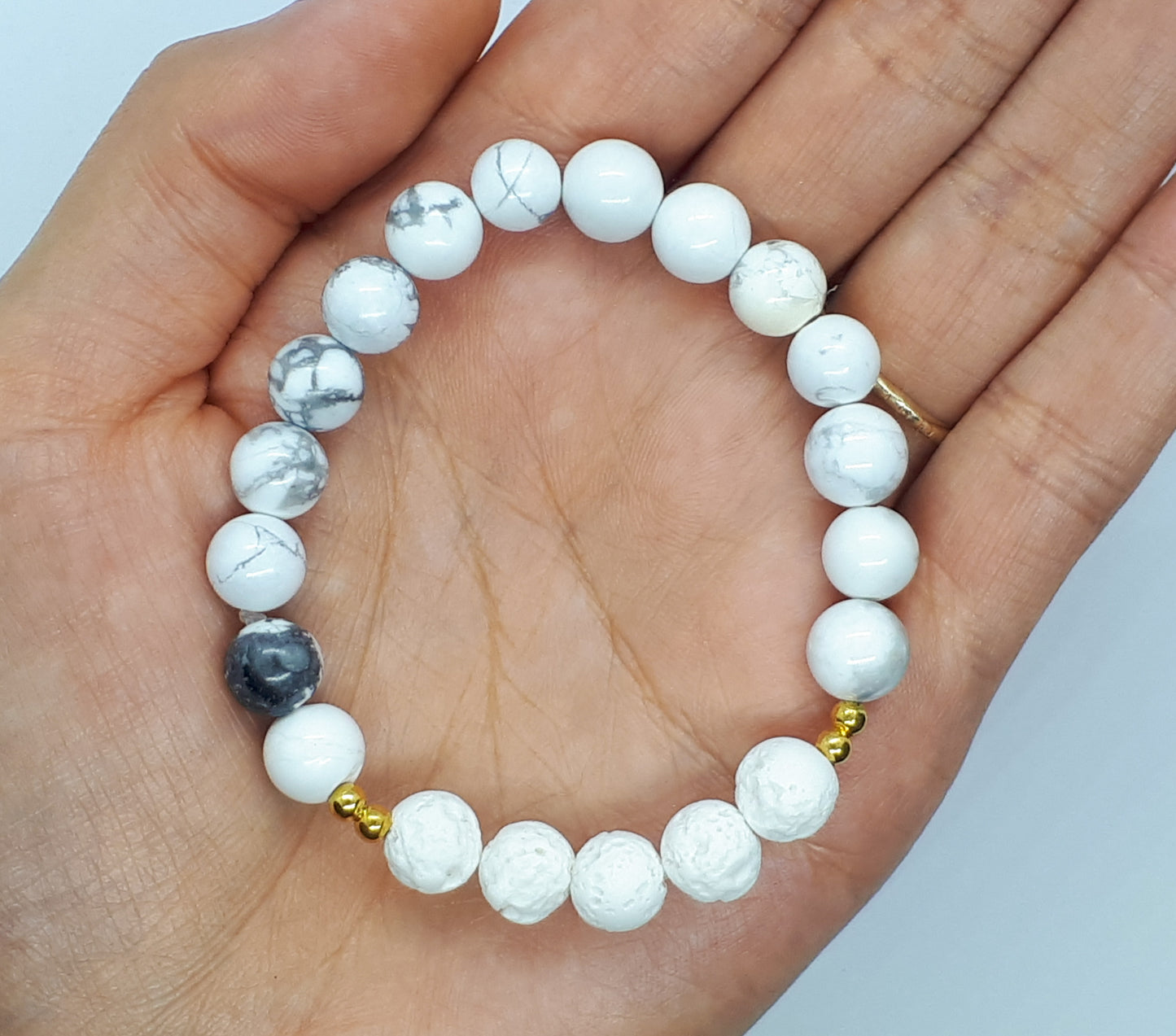 Howlite Diffuser Bracelet with White Lava beads