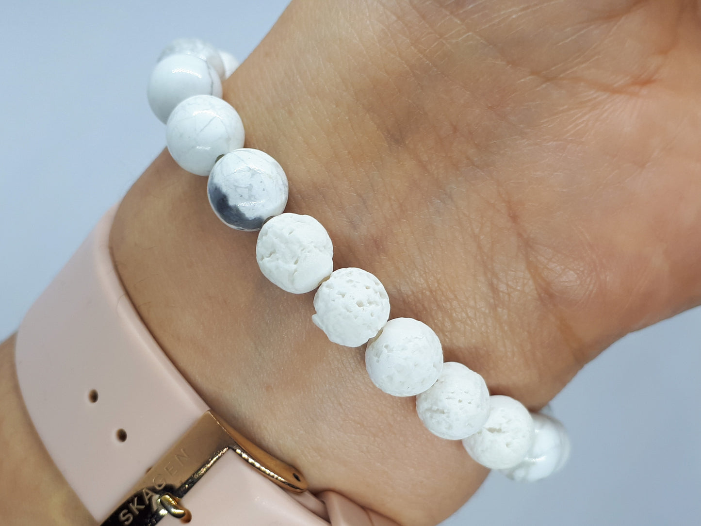 Howlite Diffuser Bracelet with White Lava beads